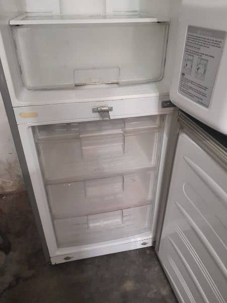 LG Household Refrigerator-Freezer 3