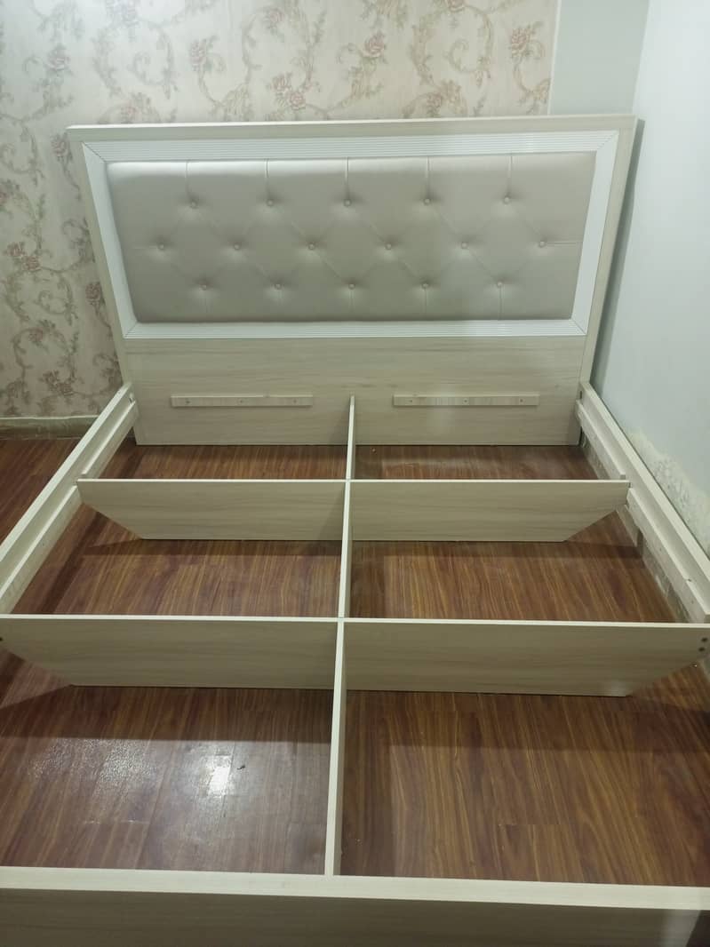 Imported King size bed with matress 2