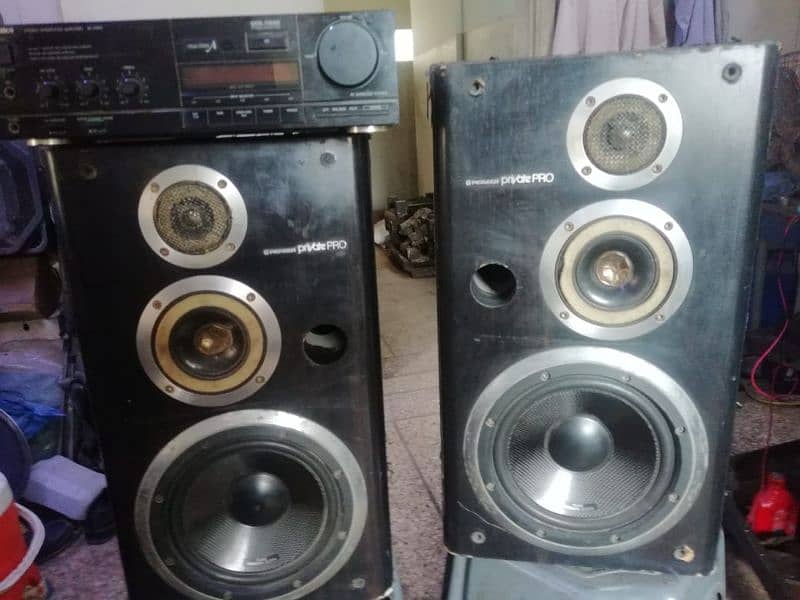 pioneer speaker and technic amplifier available 0