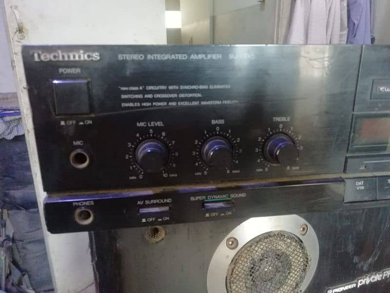 pioneer speaker and technic amplifier available 4