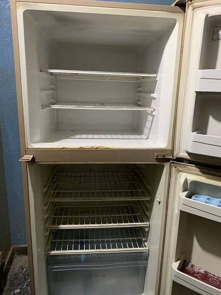 hair refrigerator good quality 10/9 condition 3