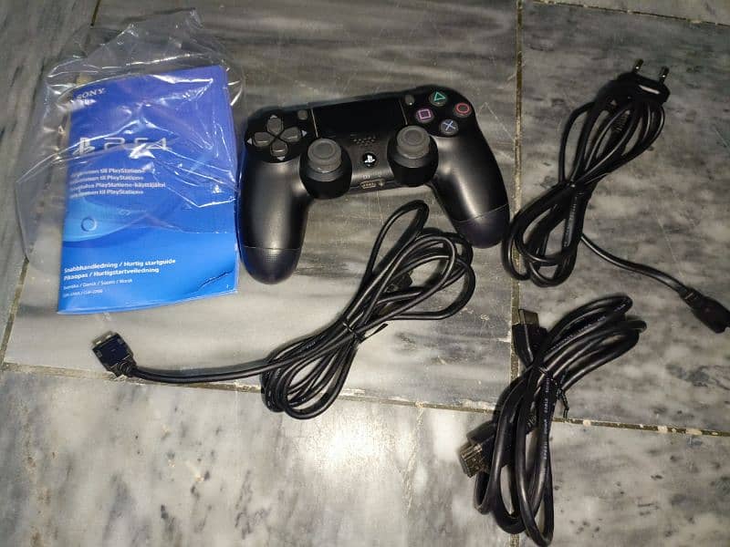 ps4 slim 500gb only 1 week used 2