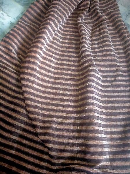 6 curtain in good condition 2