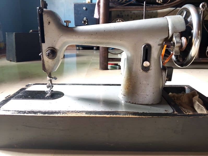 Home used sewing machine without Motor 1