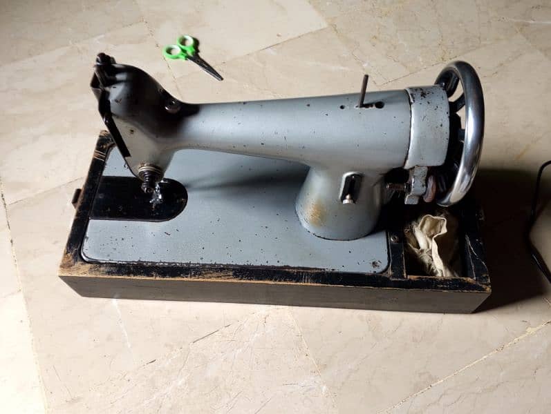 Home used sewing machine without Motor 2