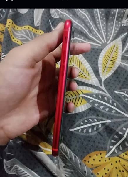 iPhone 8 red Foctory unlock 3