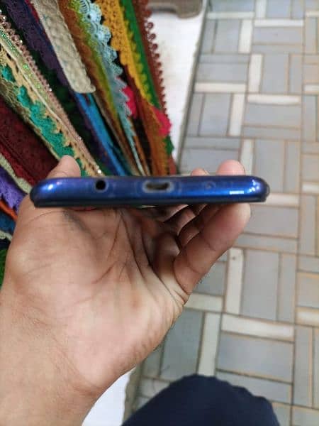 Tecno pova ram 6gb 128 hai charger bhi hai ok 1