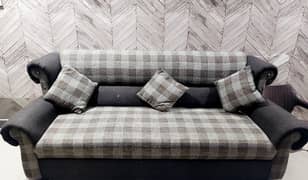 Sofa set made with pure wood and at reasonable price