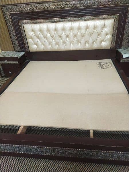 double bed with side tables & dressing table 0