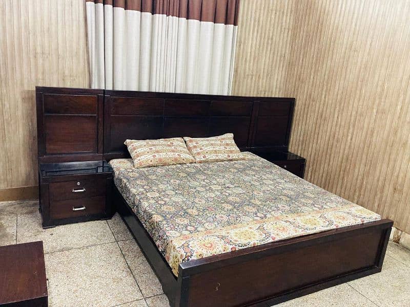 King size Bed set with side tables and dressing 1