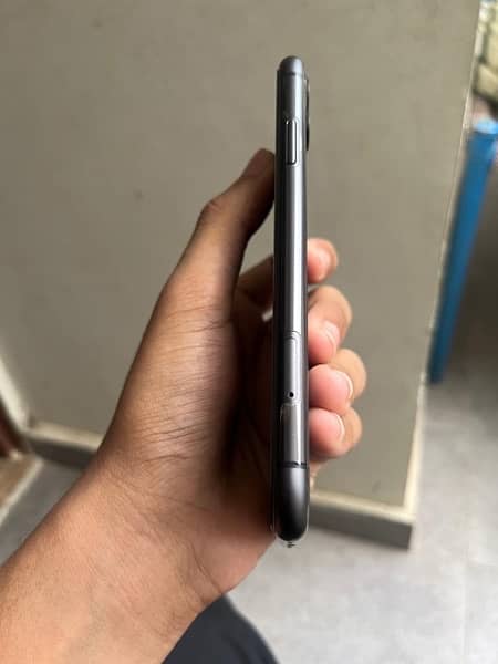 iPhone 11 non PTA jv 64GB 5