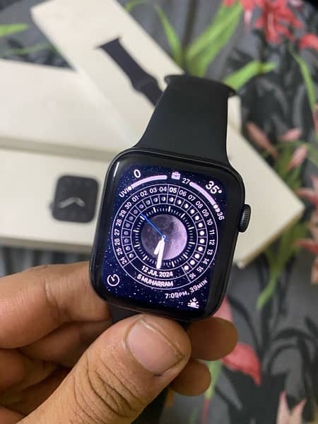 Apple series 5 44mm 2