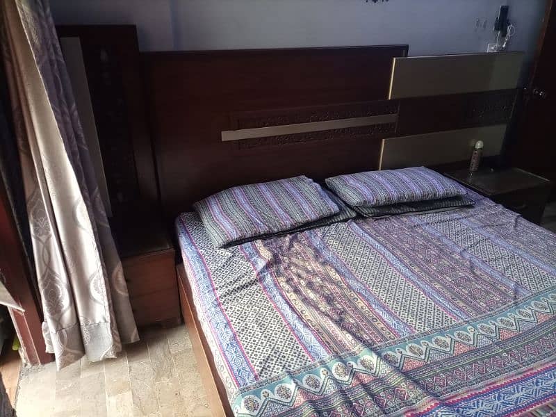 Walnut Wood Bed without mattress 0