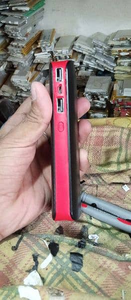 mobile power bank 0