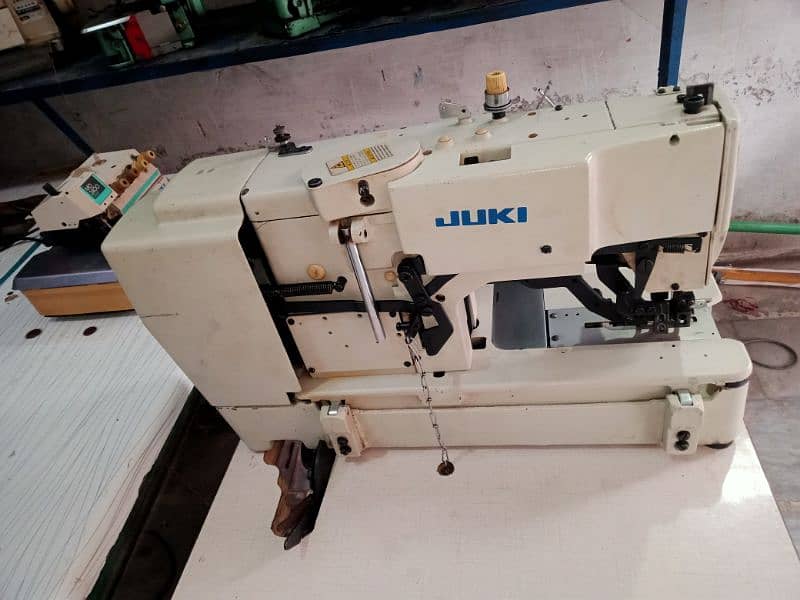 juki modle 781 kaj 10/10 condition and overlock machen model2400 5