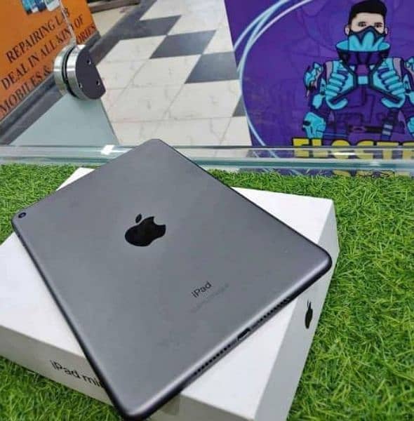 IPad mini 5 64GB Brand new 03207093955 My WhatsApp 3