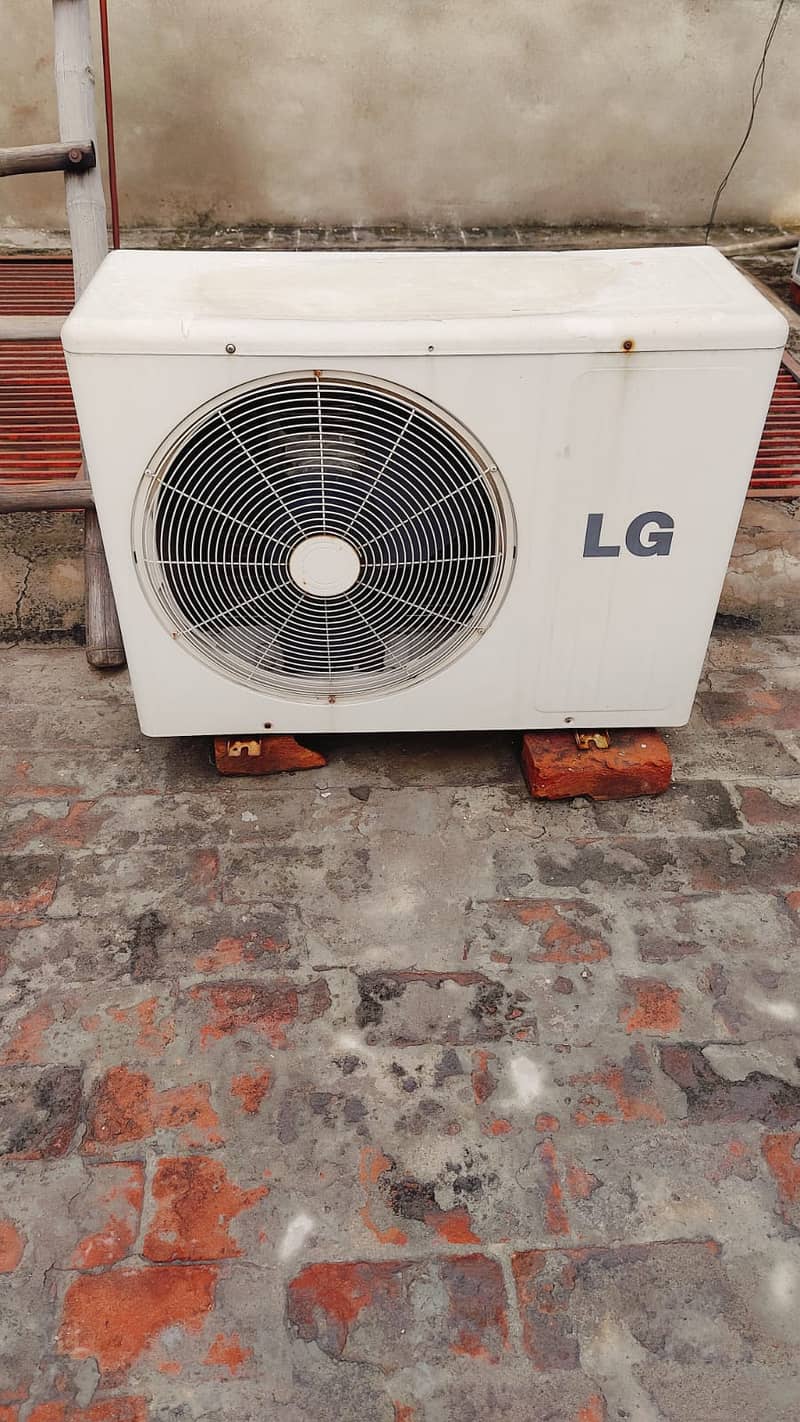 LG 1.5  Ton Non-Inverter  Split Ac 3