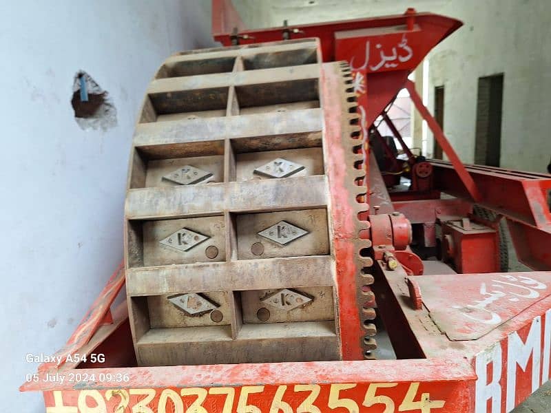 Bricks Machine for urgent sale. 6