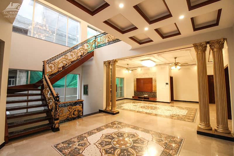 22 MARLA CORNER FULL BASEMENT PLUS SWIMMING POOL ROYAL BANGALOW FOR SALE NEAR TO SPICE BAZAR. 7