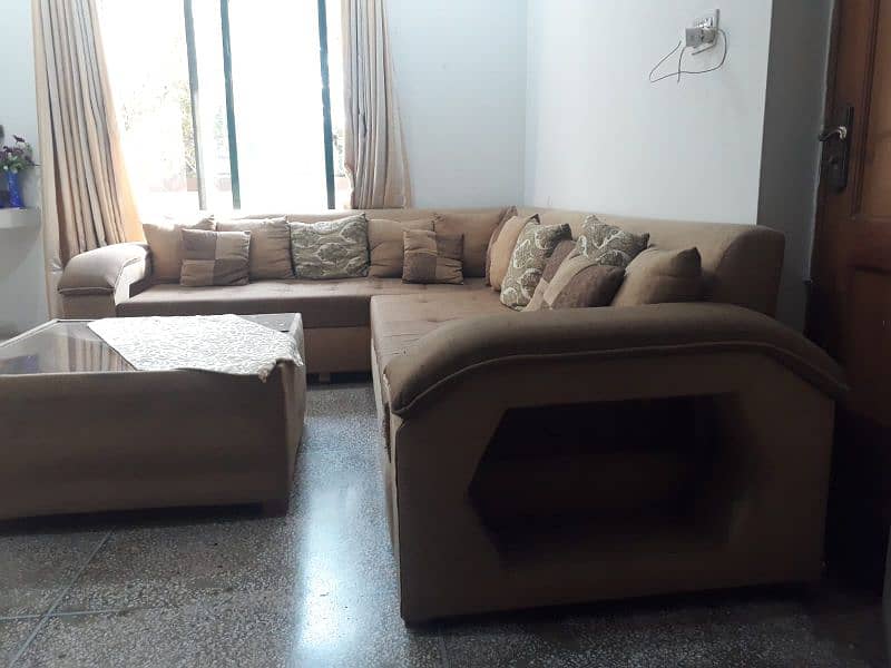 6 seater L shape sofa for sale 10/10 5