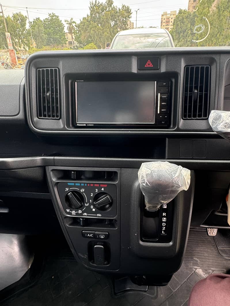 Daihatsu Hijet DX SAIII 2018 ((NEW ENGINE)) GRADE 4 FRESH UNREGISTERED 6