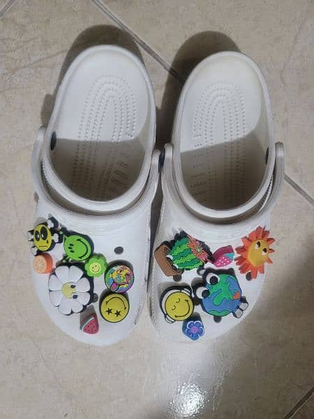 (limited time offer: 3500 pkr) original crocs with jibbitz 0