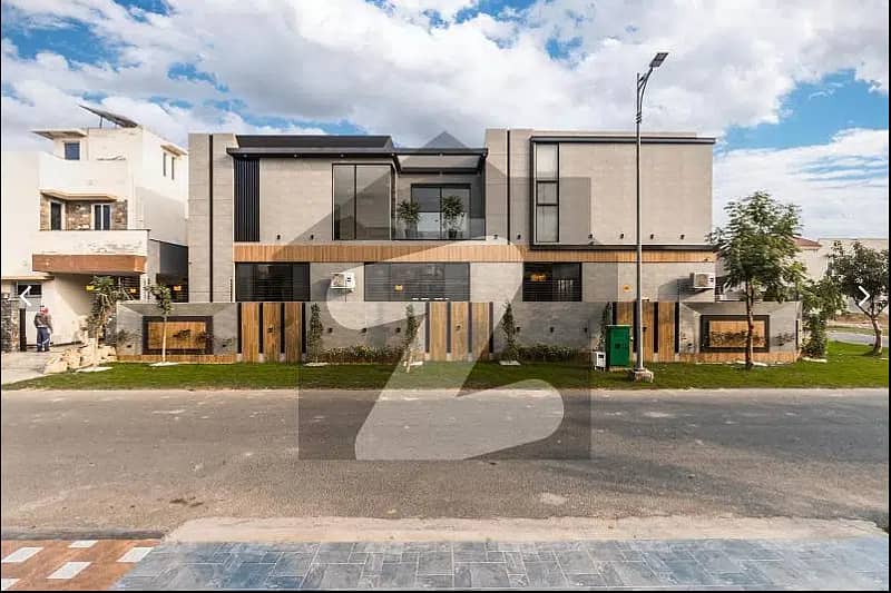 22 MARLA BRAND NEW ULTRA MODERN BANGALOW FOR SALE NEAR TO SPORTS COMPLEX. 2