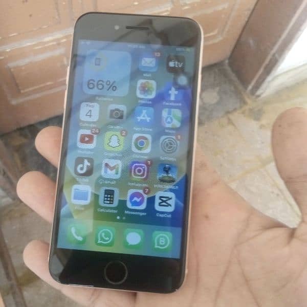 urgent sale iPhone 8 non pta 64gb 8