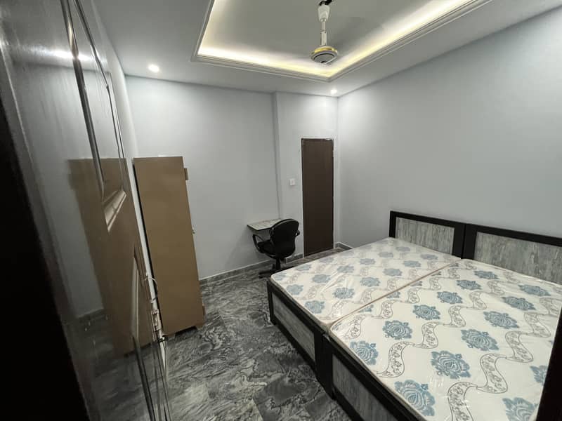 Girls Independent Hostel Rooms at Kalma Chowk, Garden Town, Gulberg 6