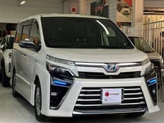 Toyota Voxy 2019 full option