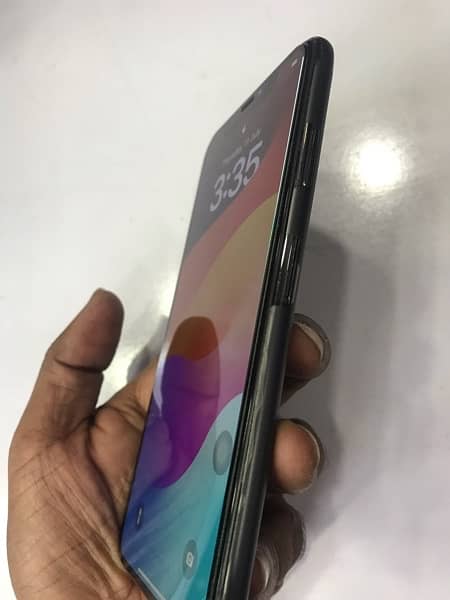 iPhone XS Max PTA ( 512 GB ) black color 7