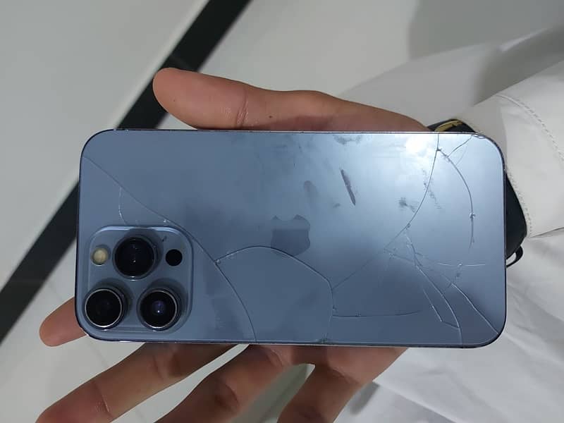 iPhone xR (NON PTA) 3