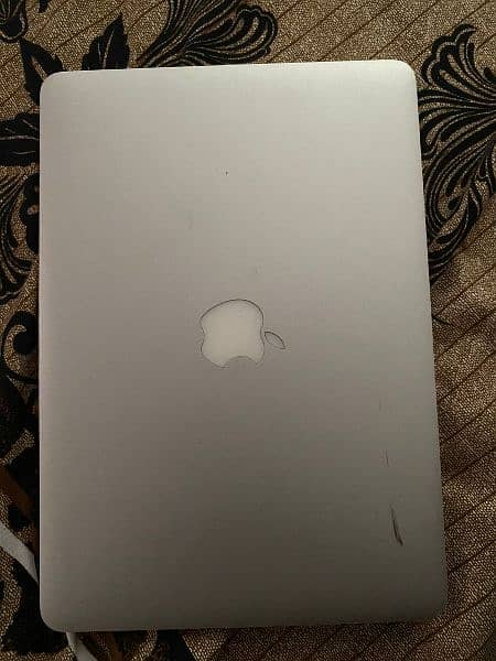 MacBook 2015 model 5th gen 0