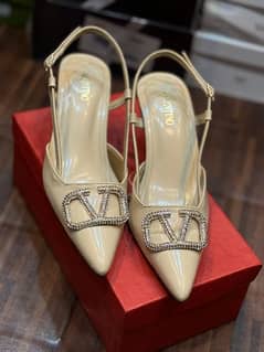 Valentino Stone high heels Wholesale/Custom Manufacturing Available