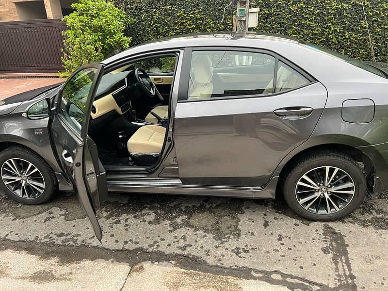 Toyota Corolla Altis 2019 4