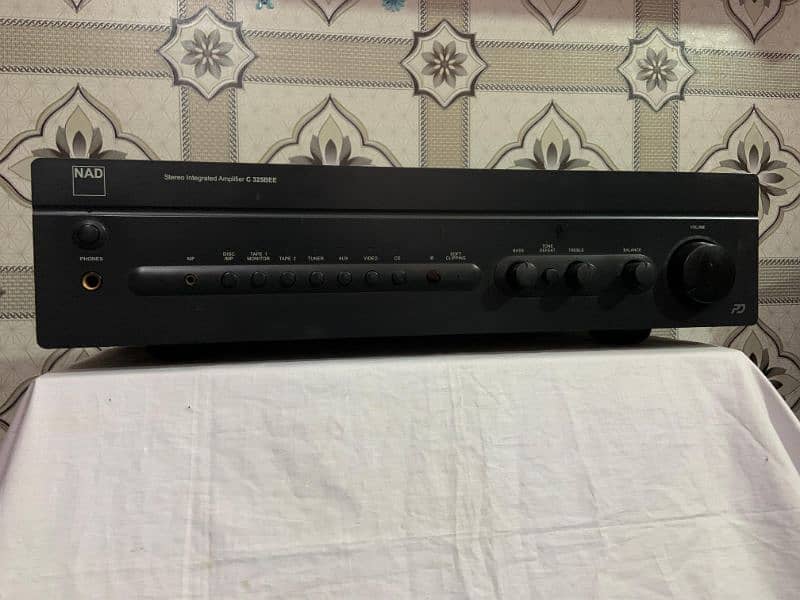 NAD . C 325 BEE . PD . BRAND NEW CONDITION MADE IN EINGLEND  . . 0