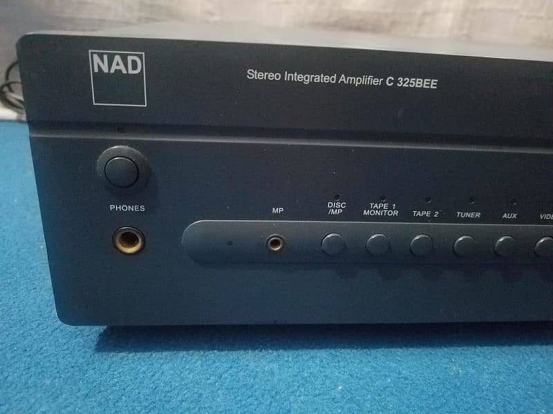 NAD . C 325 BEE . PD . BRAND NEW CONDITION MADE IN EINGLEND  . . 5