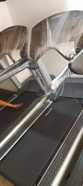USA Import LifeFitness Commercial Treadmill machine 1