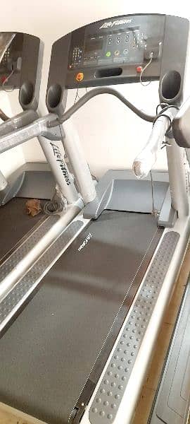 USA Import LifeFitness Commercial Treadmill machine 7