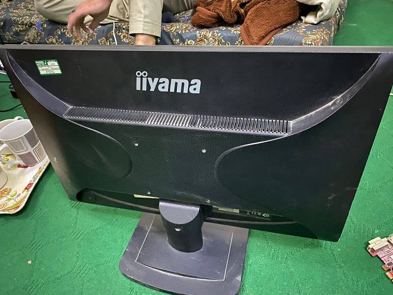 iilyama 22 inch lcd 60hz 2