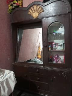 Showcase mirror good condition