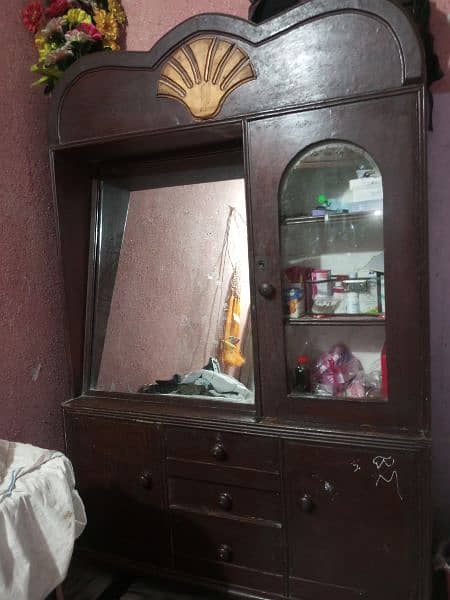 Showcase mirror good condition 1