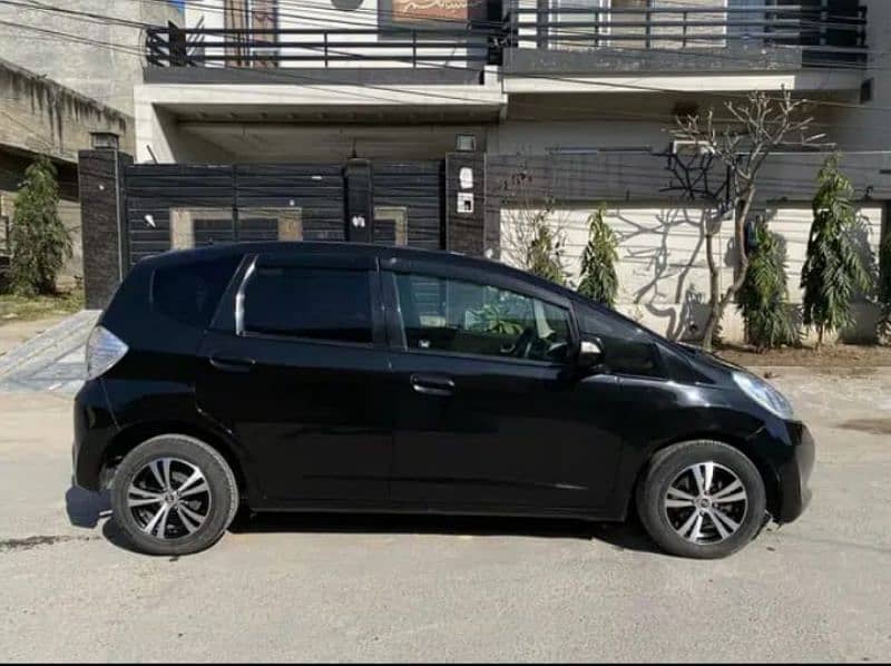 Honda Fit hybird 7