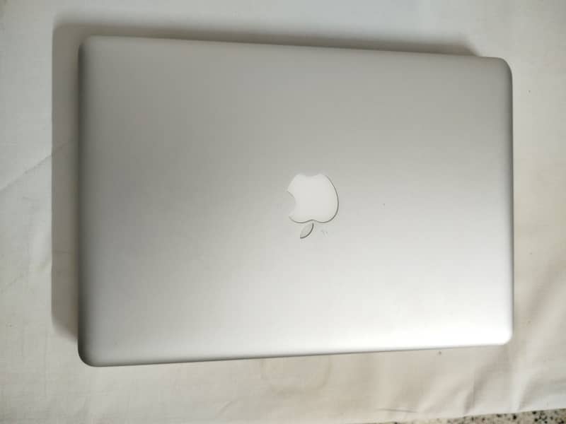 MacBook pro 13 inch ( mid 12 ) / 8 GB ram 1600 MHz DDR3 0