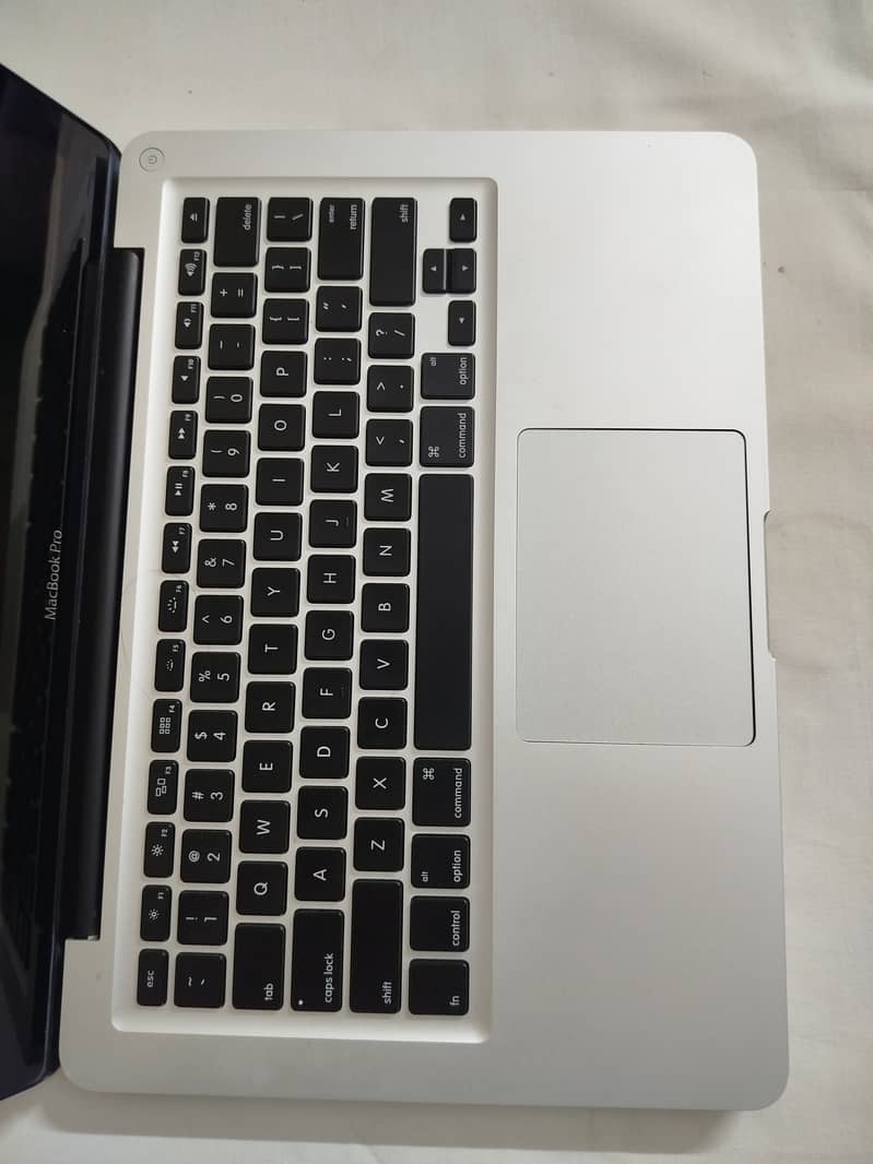 MacBook pro 13 inch ( mid 12 ) / 8 GB ram 1600 MHz DDR3 1