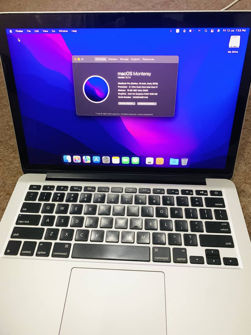 Mac Book Pro 2015,   16   256 1