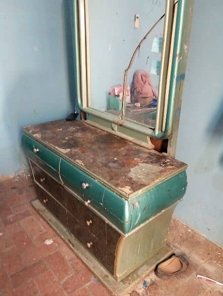 dressing table 1