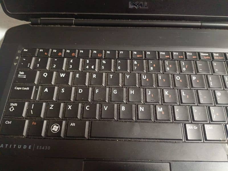 Dell company core i5 laptop 6gb room 5