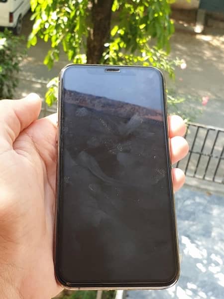 I am selling iPhone 11 Pro pta approved 6