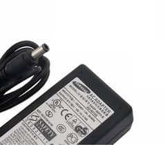 SAMSUNG Laptop Charger 19V 3.16A 65W TIP 5.5 mm * 3.0 MM Pin SIZE NEW